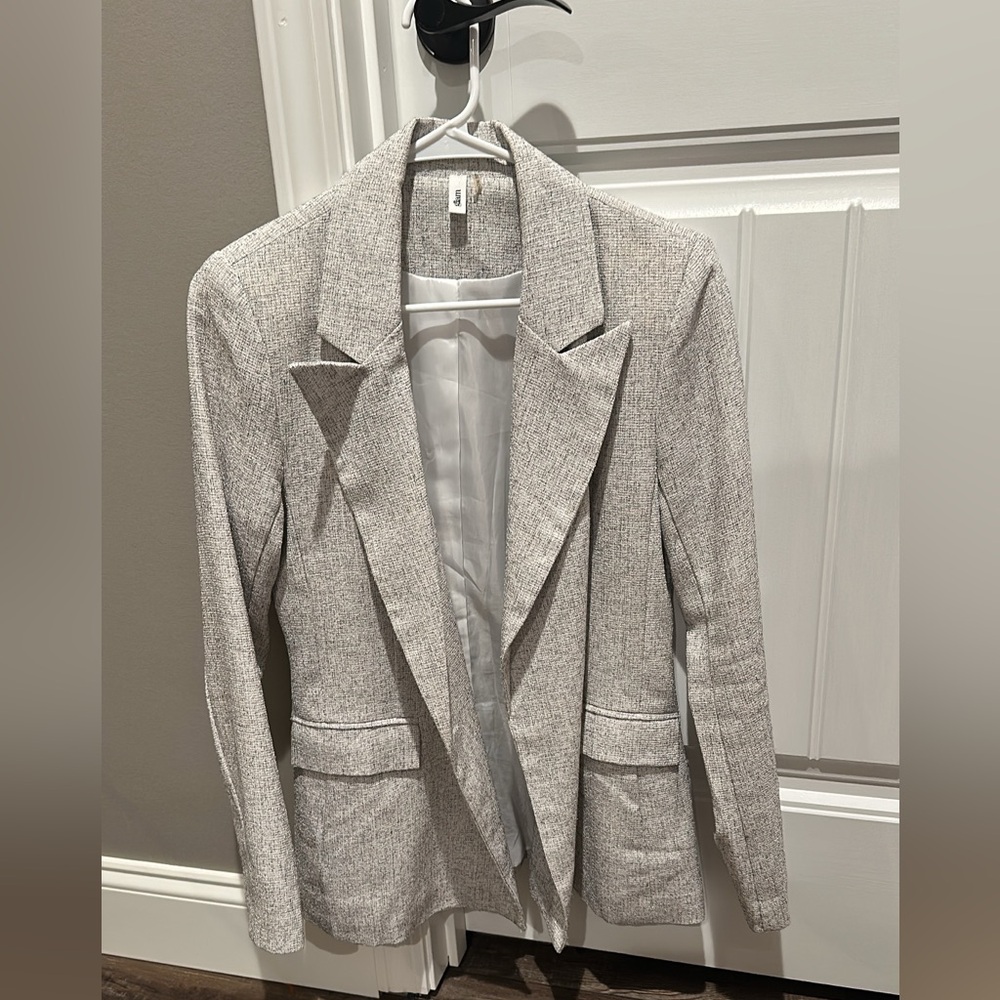 Glam brand Women’s Light Gray Textured Blazer Jacket